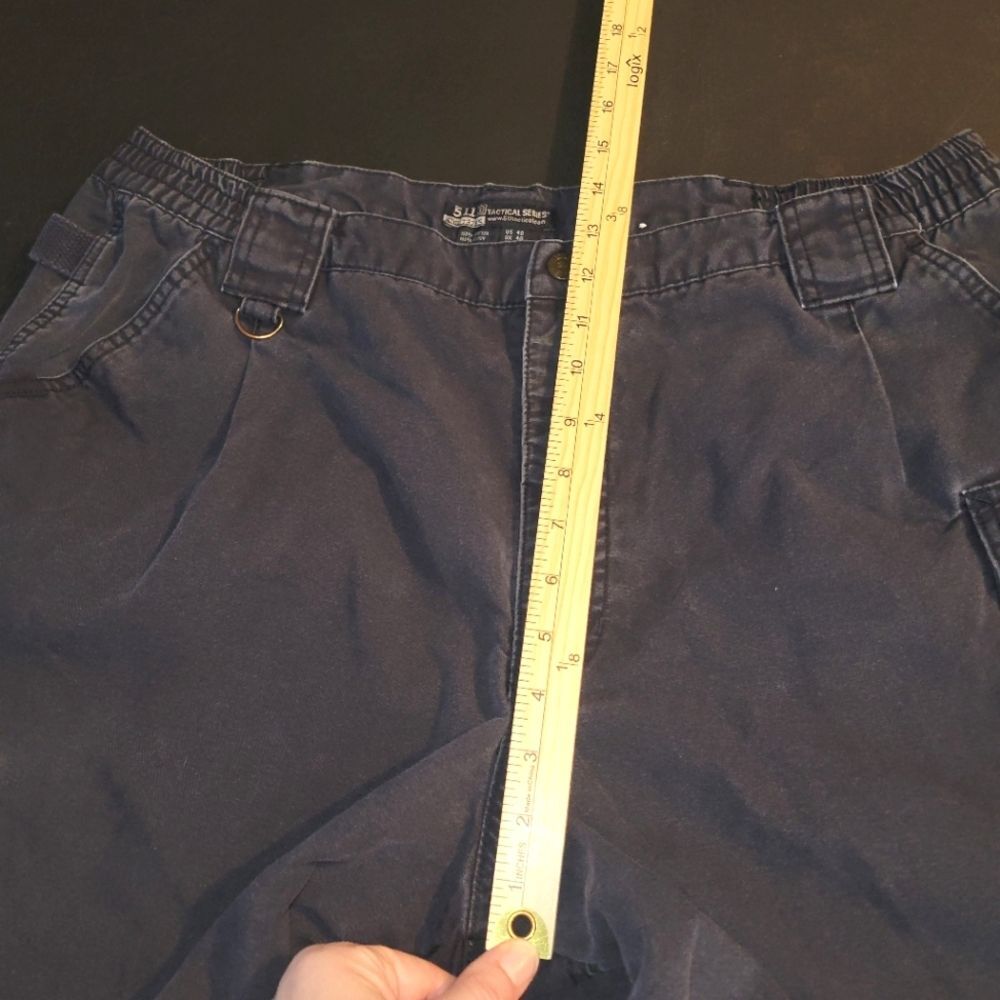 5.11 Tactical Gear Black Cargo Shorts 40 - Picture 5 of 8